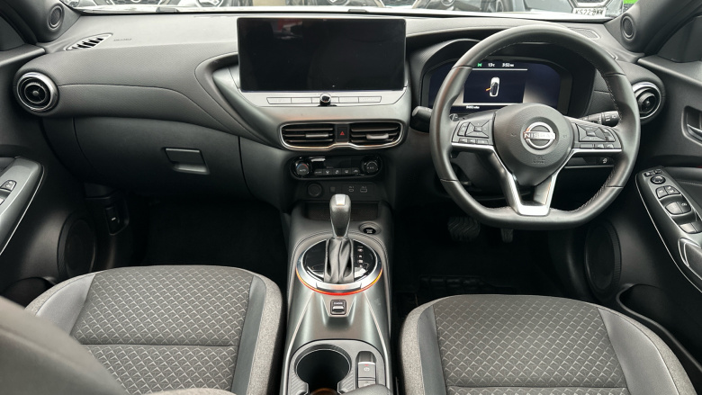 Nissan Juke 1.0 DiG-T N-Connecta 5dr DCT Petrol Hatchback